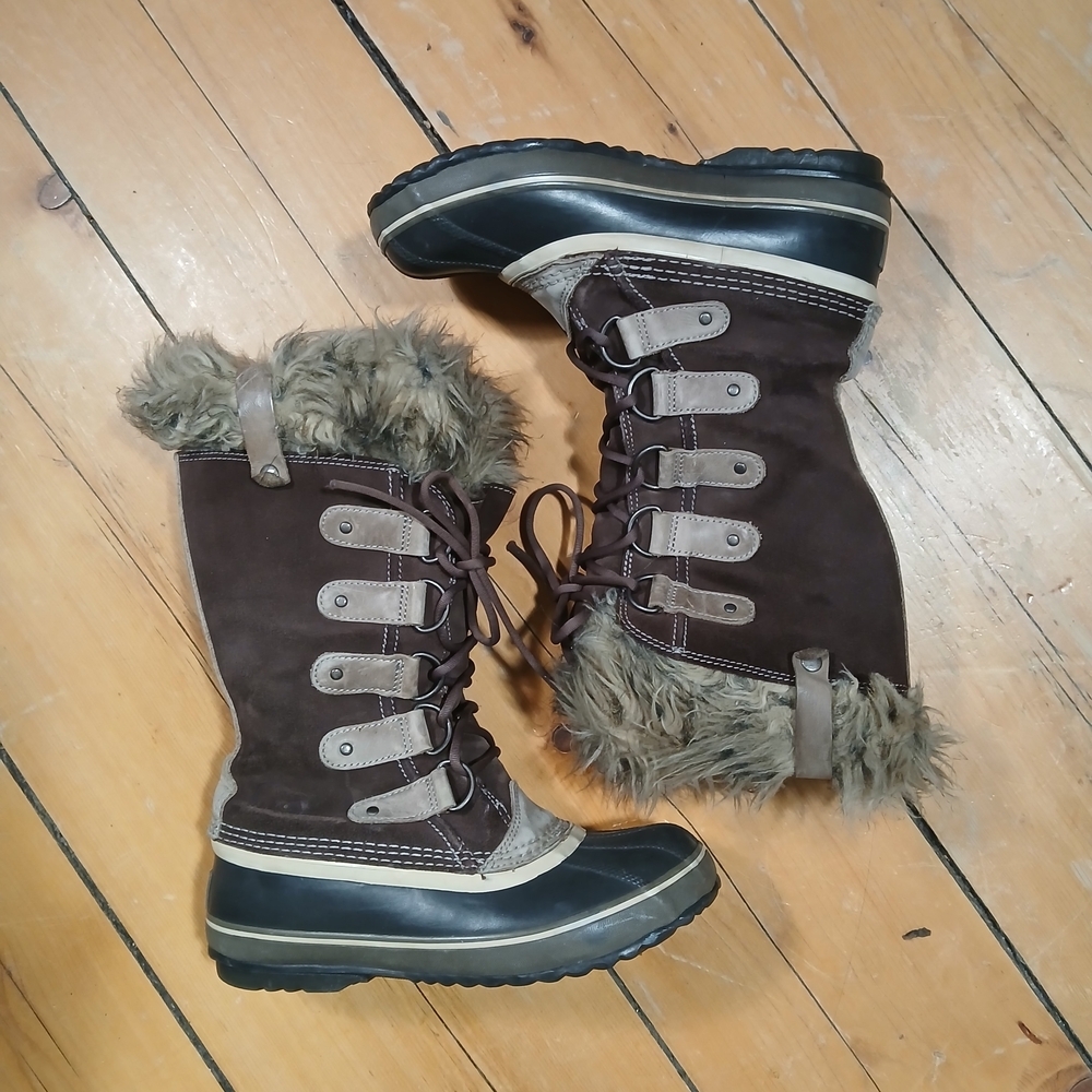 SOREL Joan of Artic Boots Brown Fur-Lined Women's Boots